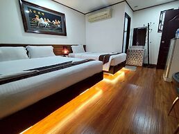 Longzhu Guesthouse