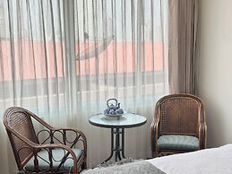 Longzhu Guesthouse