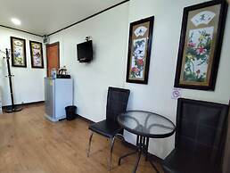 Longzhu Guesthouse