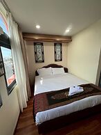 Longzhu Guesthouse