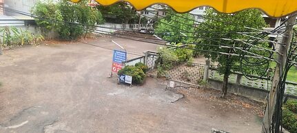 Royal Land Mae Klong Hotel