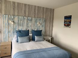 Driftwood Inn