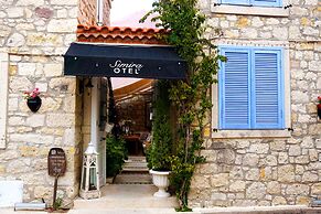 Simira Hotel