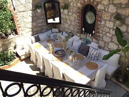 Simira Hotel