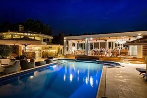 Anthemion Suites & Villas