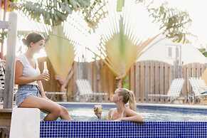 Bario Hotel
