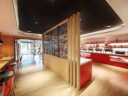 ibis Chengdu West Jingcui Road