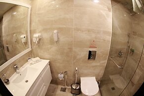Carmel Hotel