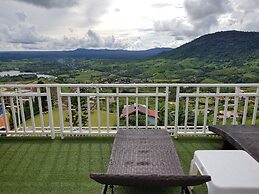 Baanmorkburi Resort