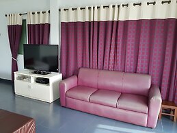 Baanmorkburi Resort