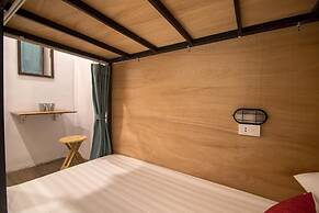 Soft Pillow Hostel - Adults Only