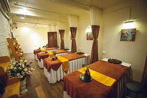 Soft Pillow Hostel - Adults Only