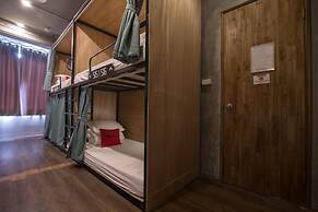 Soft Pillow Hostel - Adults Only
