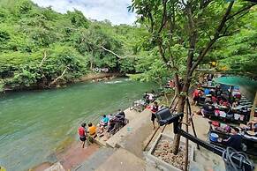 Natthapon Resort