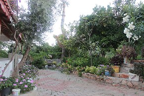 Zeybek 2 Pension & Apart