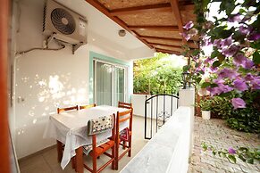 Zeybek 2 Pension & Apart
