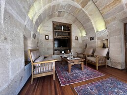 Kayhan Cave Villa