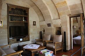 Kayhan Cave Villa