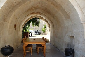 Kayhan Cave Villa