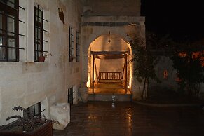 Kayhan Cave Villa