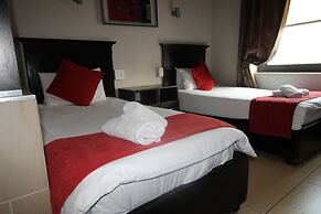 Alcazaba Lodges