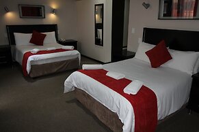 Alcazaba Lodges