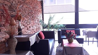 Alcazaba Lodges