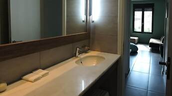 Derveni Luxury Apartments
