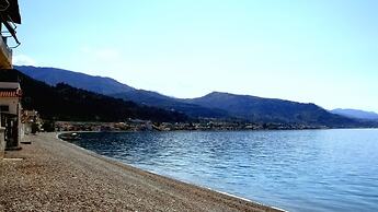 Derveni Luxury Apartments