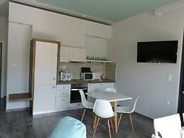 Derveni Luxury Apartments