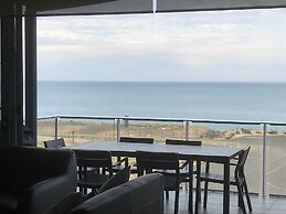 Penneshaw Oceanview Apartments