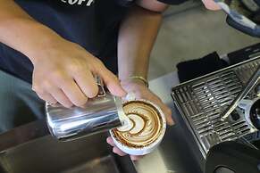 AIEN Coffee and hostel