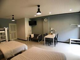 Dali Yi International Hostel