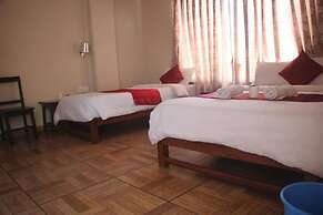Hotel God Pigeon