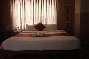 Hotel God Pigeon