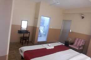 Hotel God Pigeon