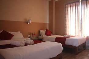 Hotel God Pigeon