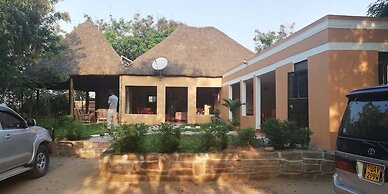 Irungu Forest Safari Lodge