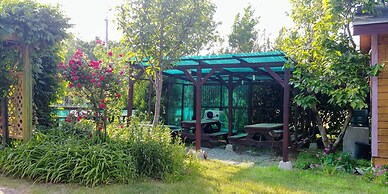Salmon Village Pension