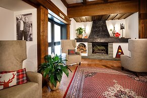 Basekamp Mountain Budget Hotel
