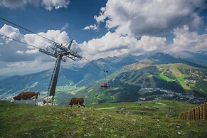 Basekamp Mountain Budget Hotel