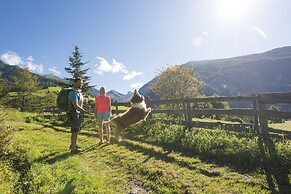 Basekamp Mountain Budget Hotel