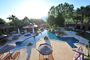 Grenadine Lodge