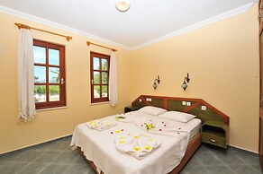 Grenadine Lodge