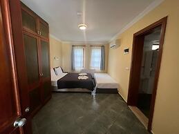 Grenadine Lodge