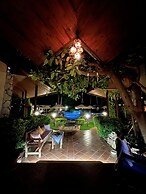 Grenadine Lodge