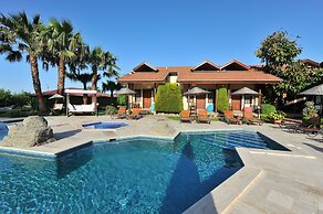 Grenadine Lodge