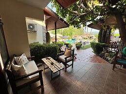 Grenadine Lodge