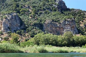 Grenadine Lodge