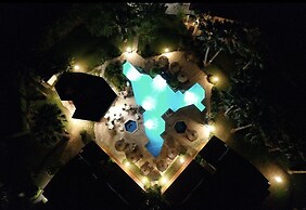 Grenadine Lodge